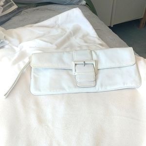 Vintage White Leather Hobo Bag with Magnetic Snap Closure